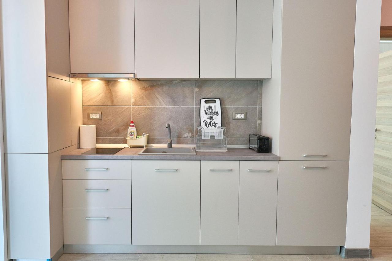 Orange Summer Apartment Spa Pools Beach Resort Mamaia Εξωτερικό φωτογραφία